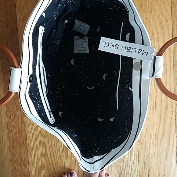 Weekender tote - Picture 2 of 3